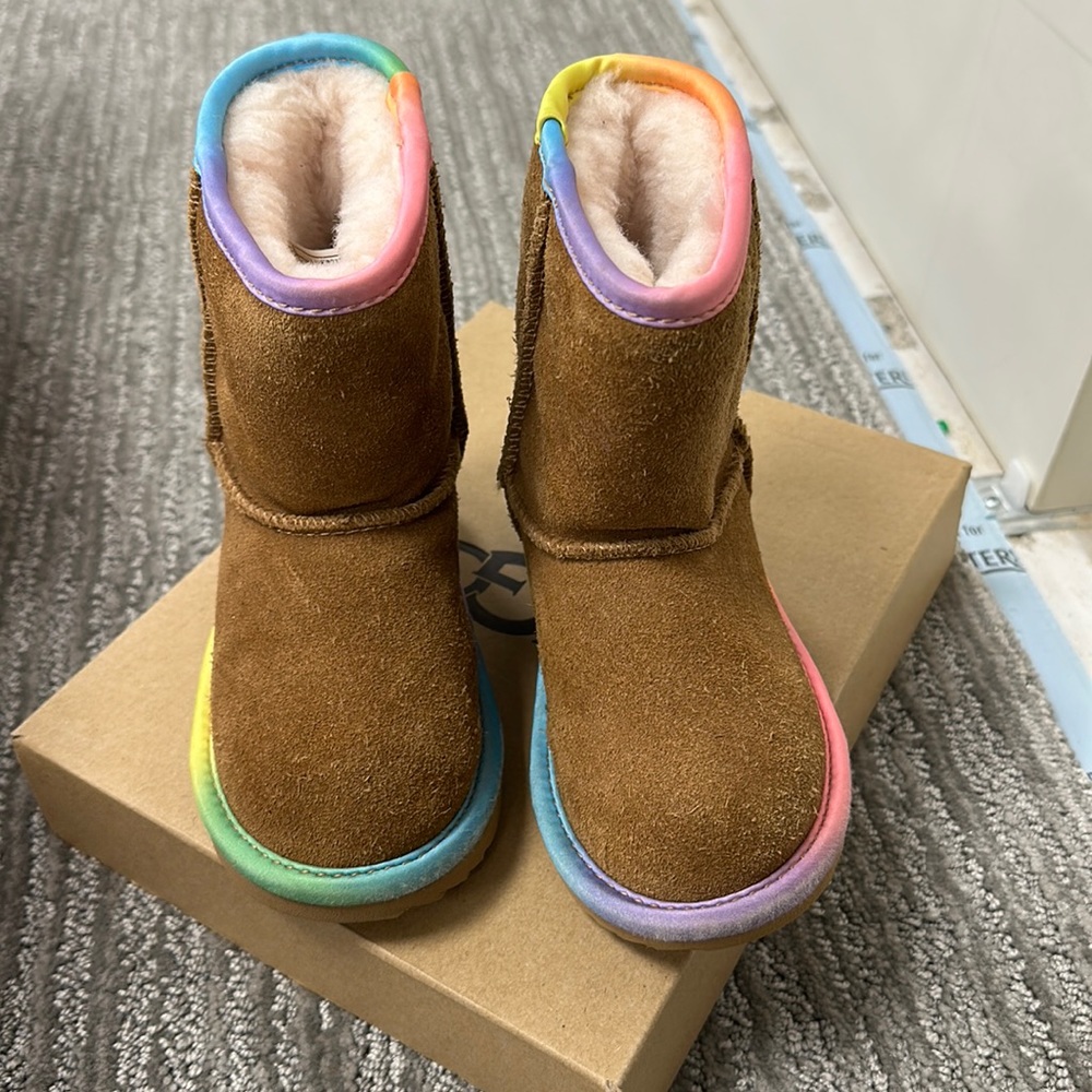 Ugg classic short ll rainbow size 9